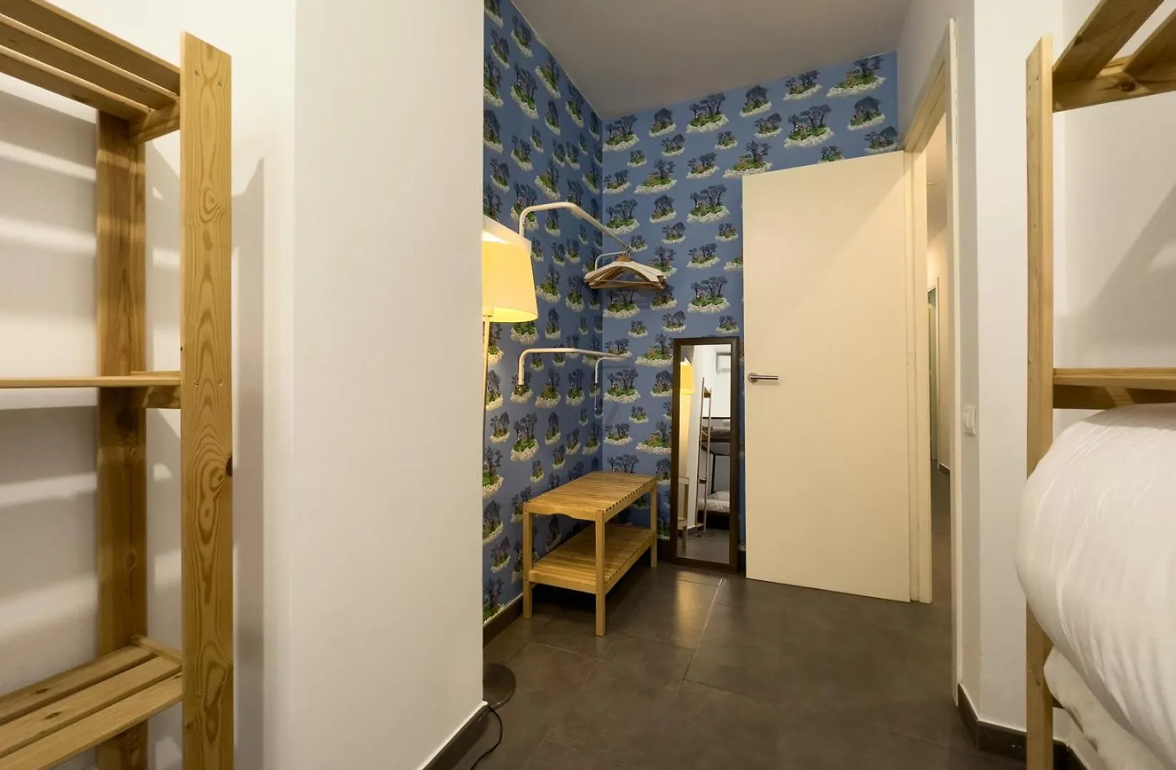 Ainb Barcelona Sants Apartments