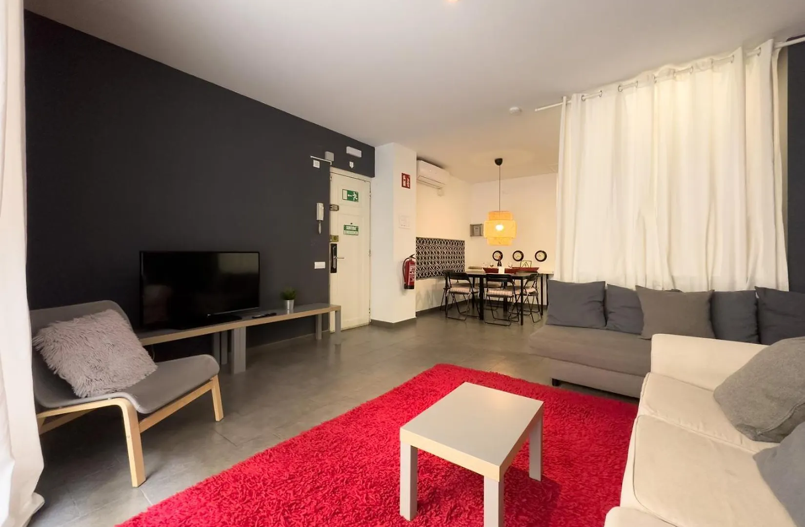Ainb Barcelona Sants Apartments 0*,  Spanien