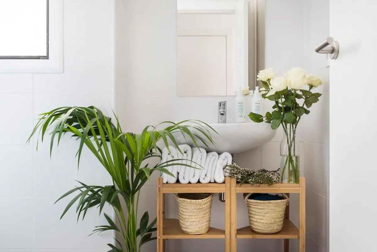 Ainb Barcelona Sants Apartments