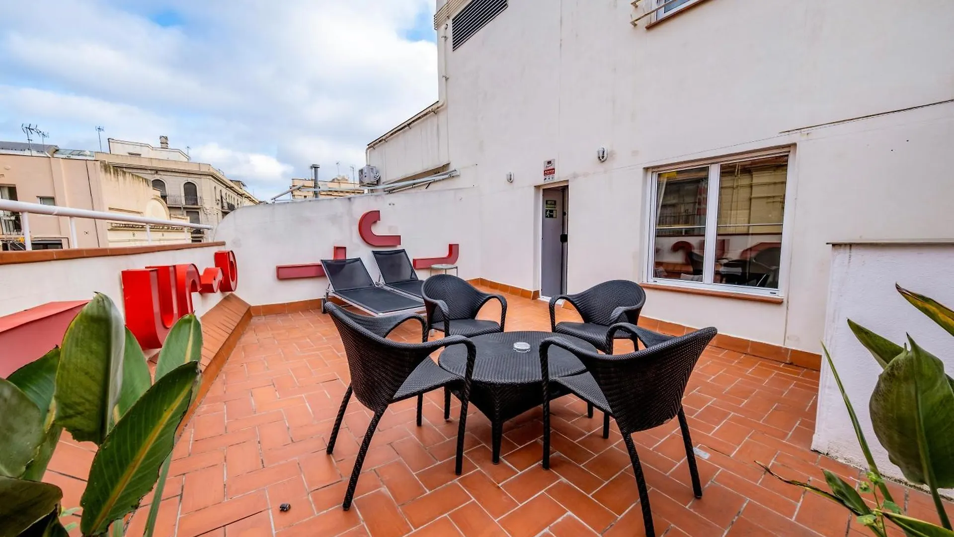Ainb Barcelona Sants Apartments