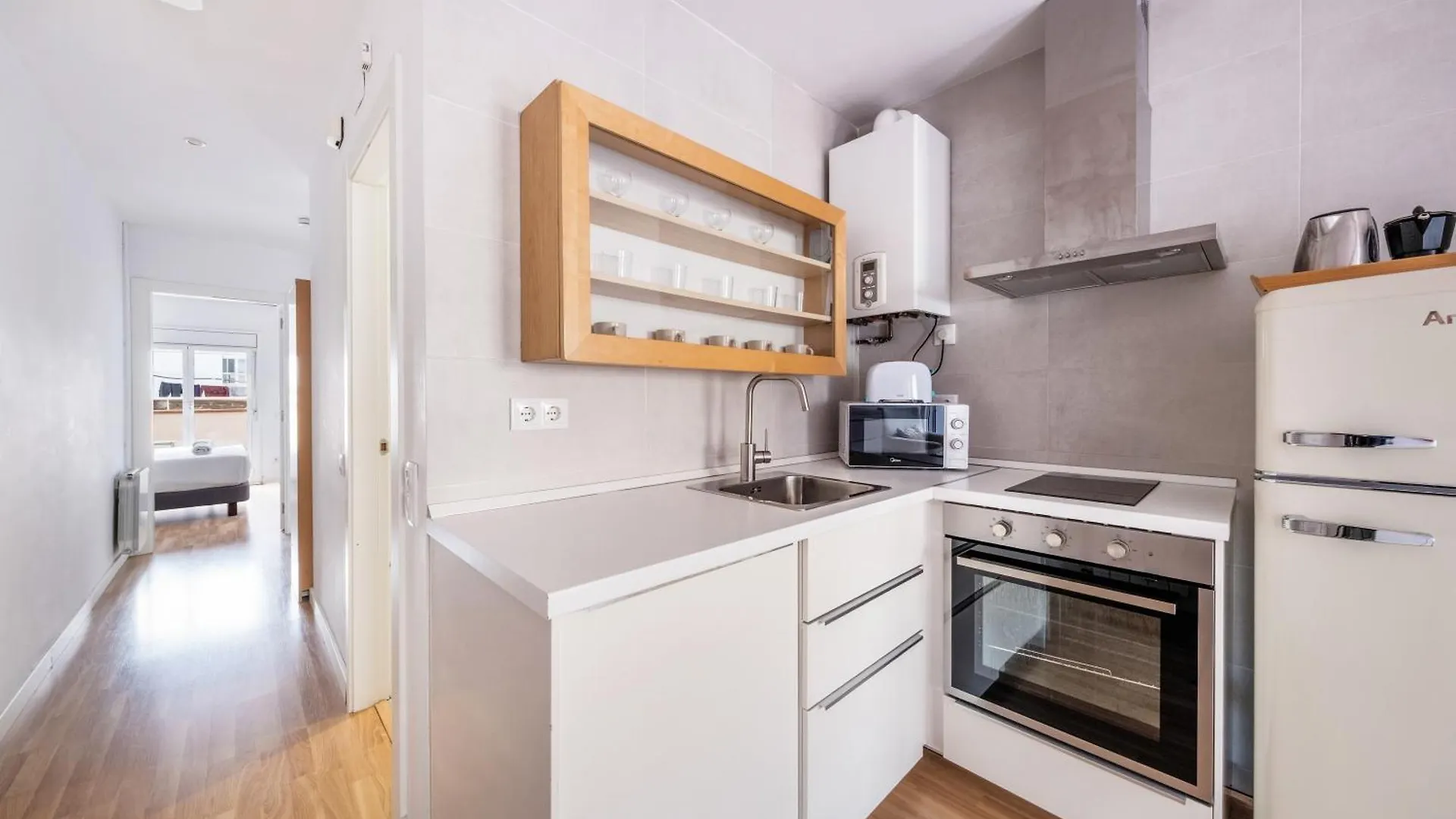 Ainb Barcelona Sants Apartments