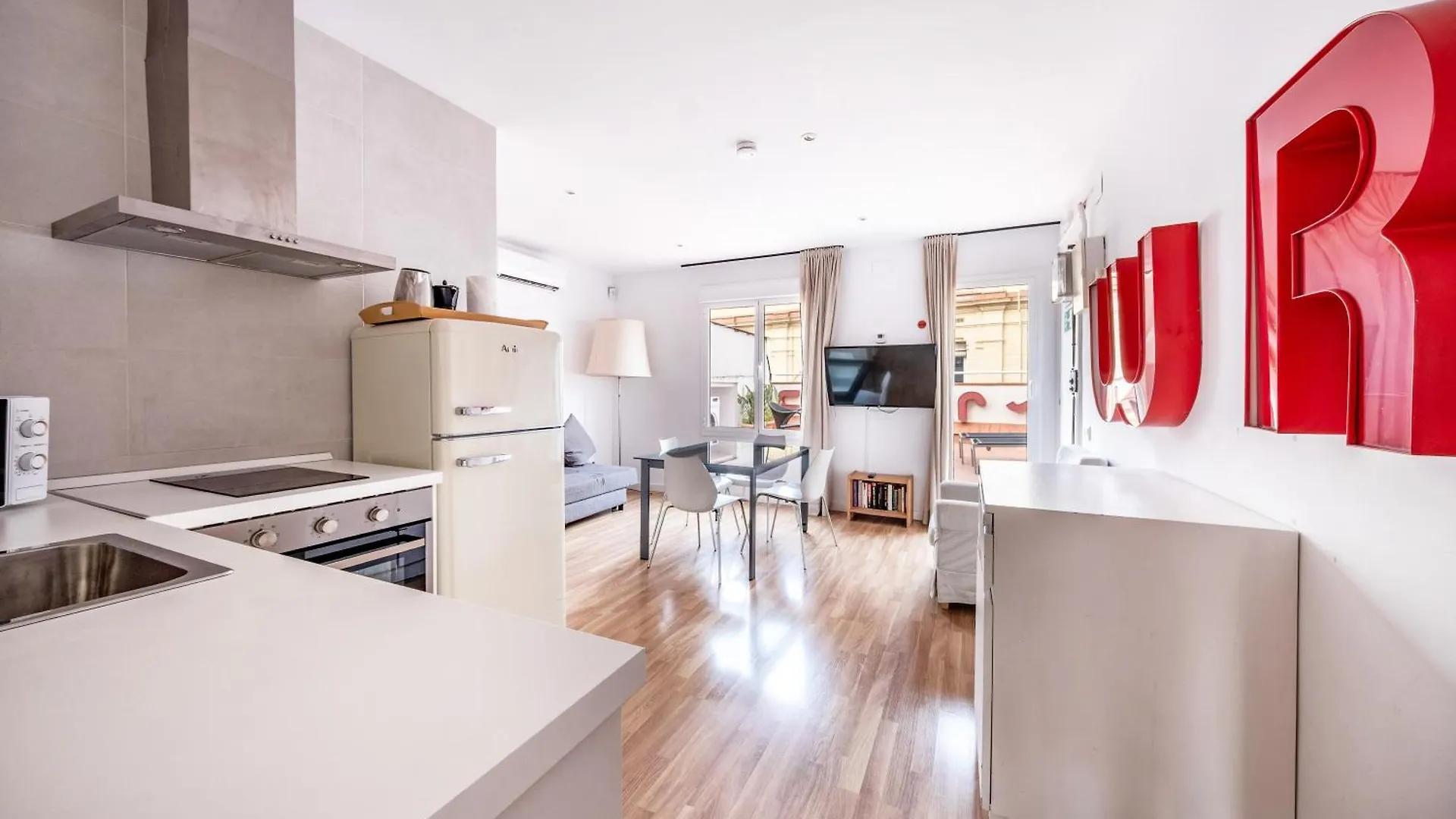 Ainb Barcelona Sants Apartments 0*,